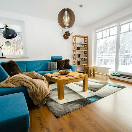 Zippy Penthouse Lake & Mountain Views Διαμέρισμα