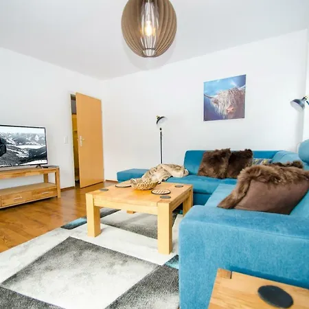Zippy Penthouse Lake & Mountain Views Διαμέρισμα *