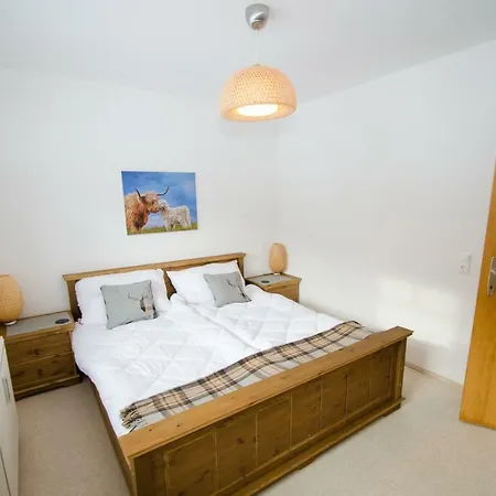 Zippy Penthouse Lake & Mountain Views Διαμέρισμα